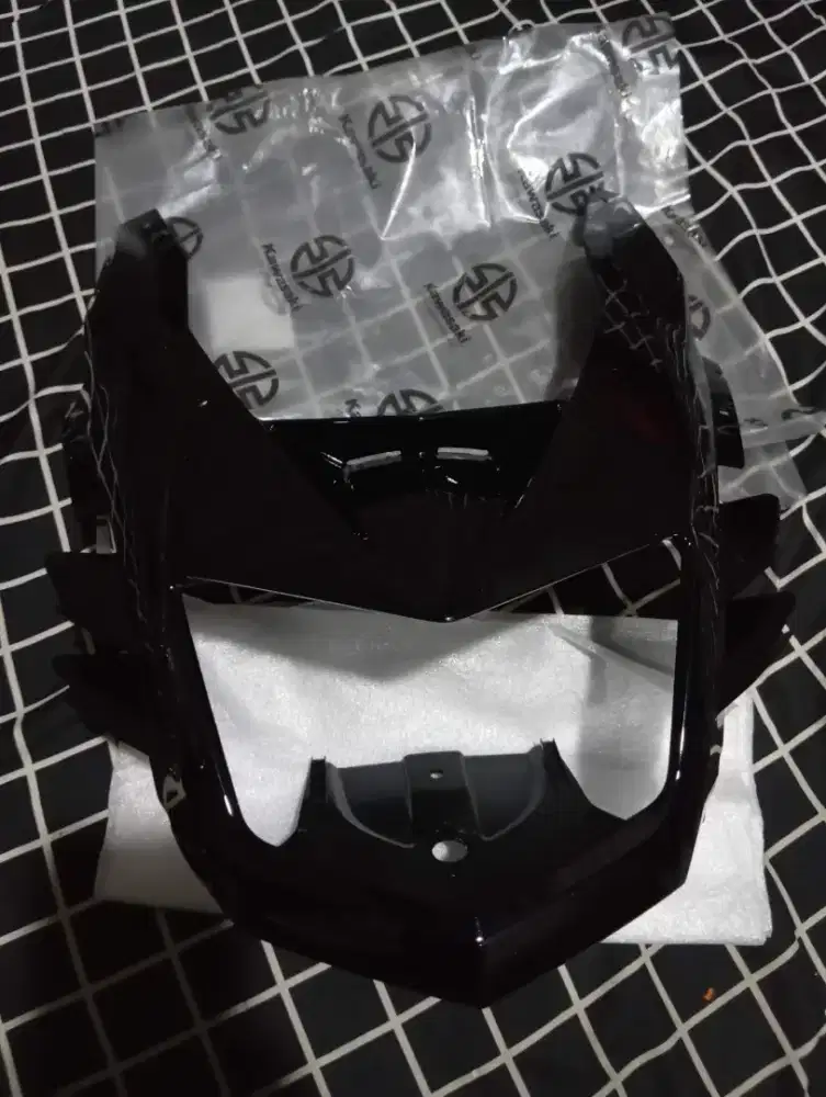 Batok Cover Lampu Depan Ninja RR New (Kondisi Baru Original)