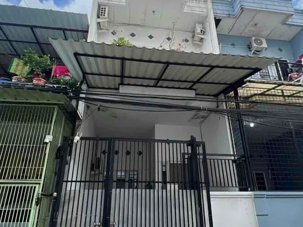 BU Rumah 3 Lantai Full Furnished siap huni Di Teluk Gong Jakarta Utara