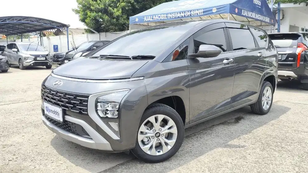 DP 1 JUTA Hyundai Stargazer 1.5 Trend Essential Bensin-AT 2025 URE