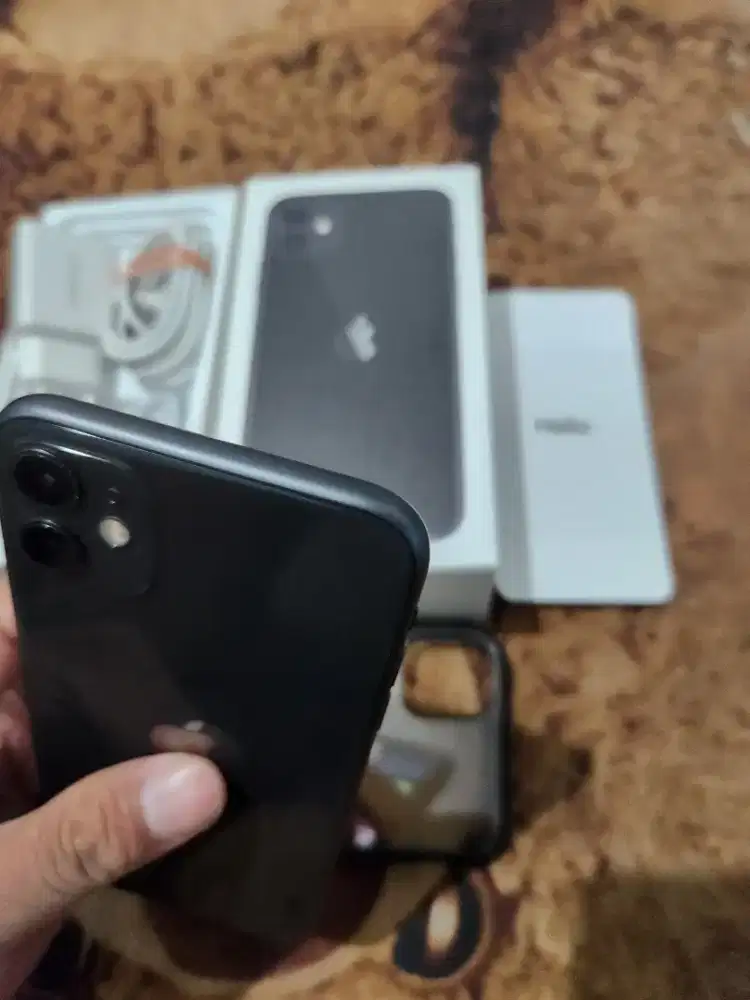 iPhone 11 . 64 GB. All operator