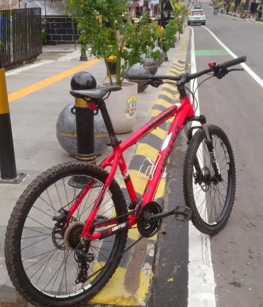 Sepeda gunung united