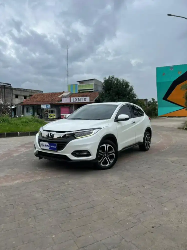 HRV SE AT 2019 PUTIH