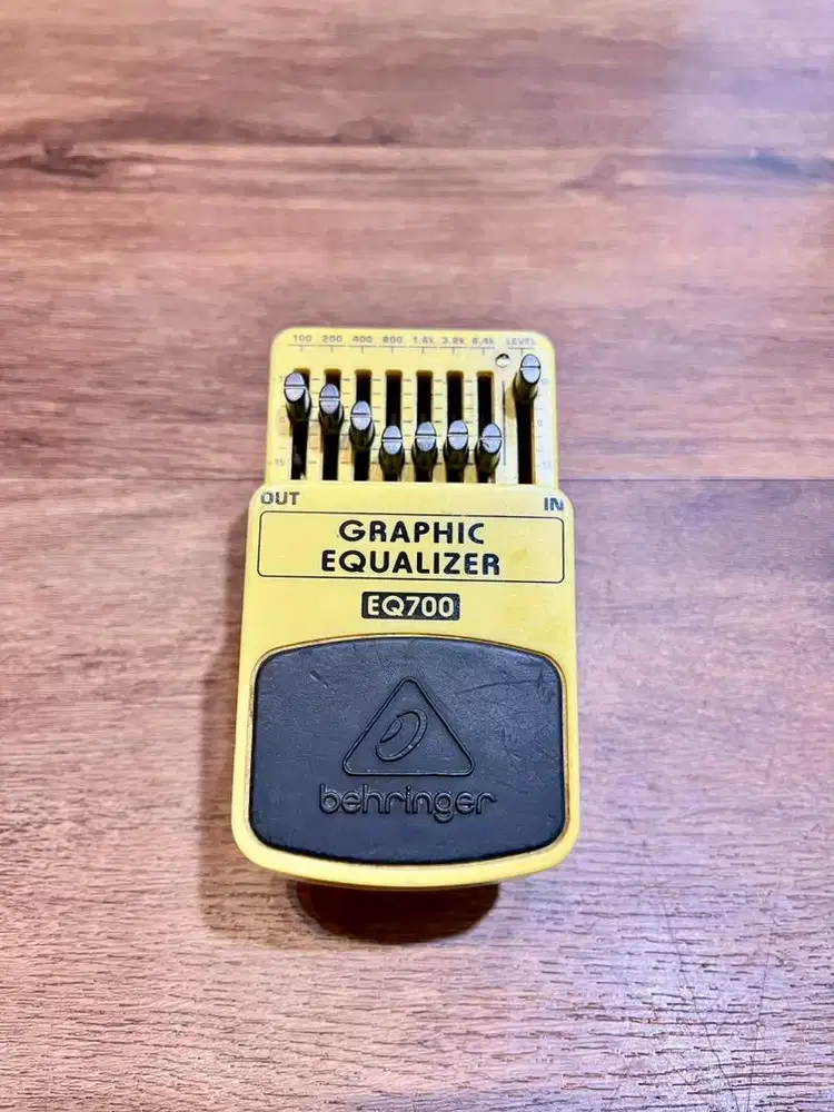 Behringer EQ700 Graphic Equalizer 7-Band EQ Guitar Pedal