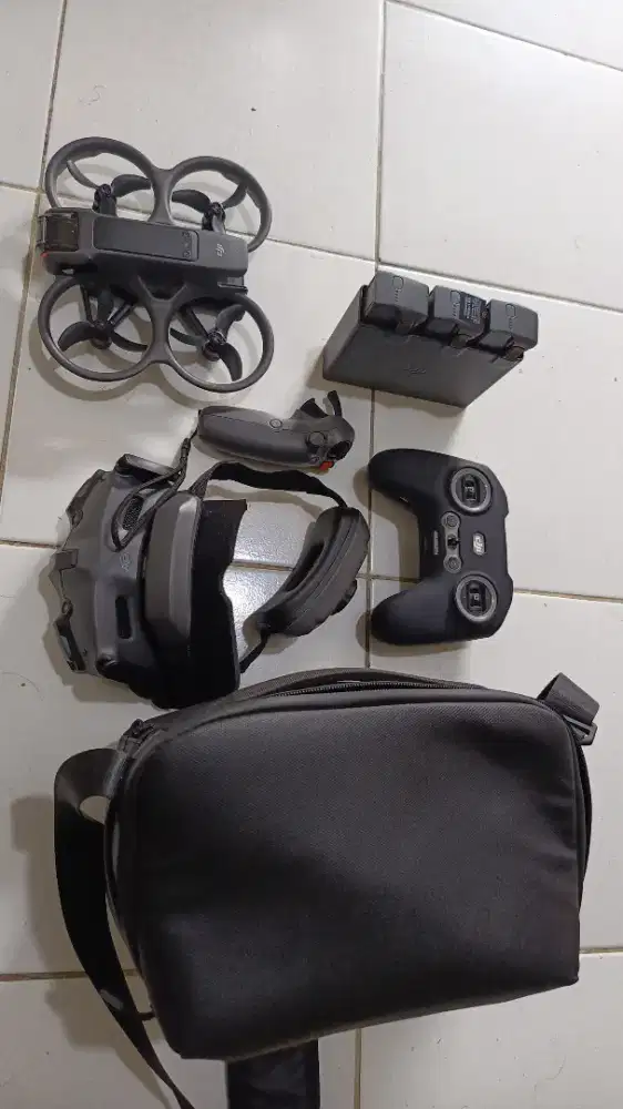 Dji Avatar 2 Combo + RC3 + Goggles 3 Like New