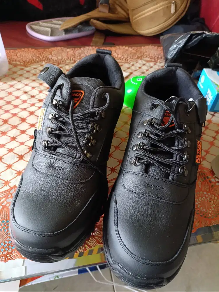 Sepatu Safety 210k Size 42 Nego