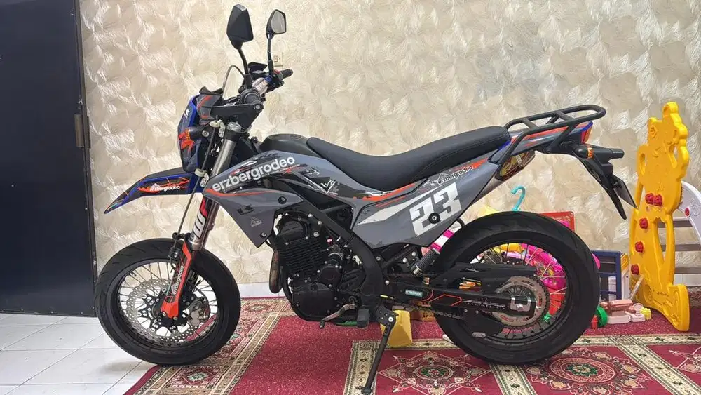 Di jual kawsaki D tracker 230 full modifikasi