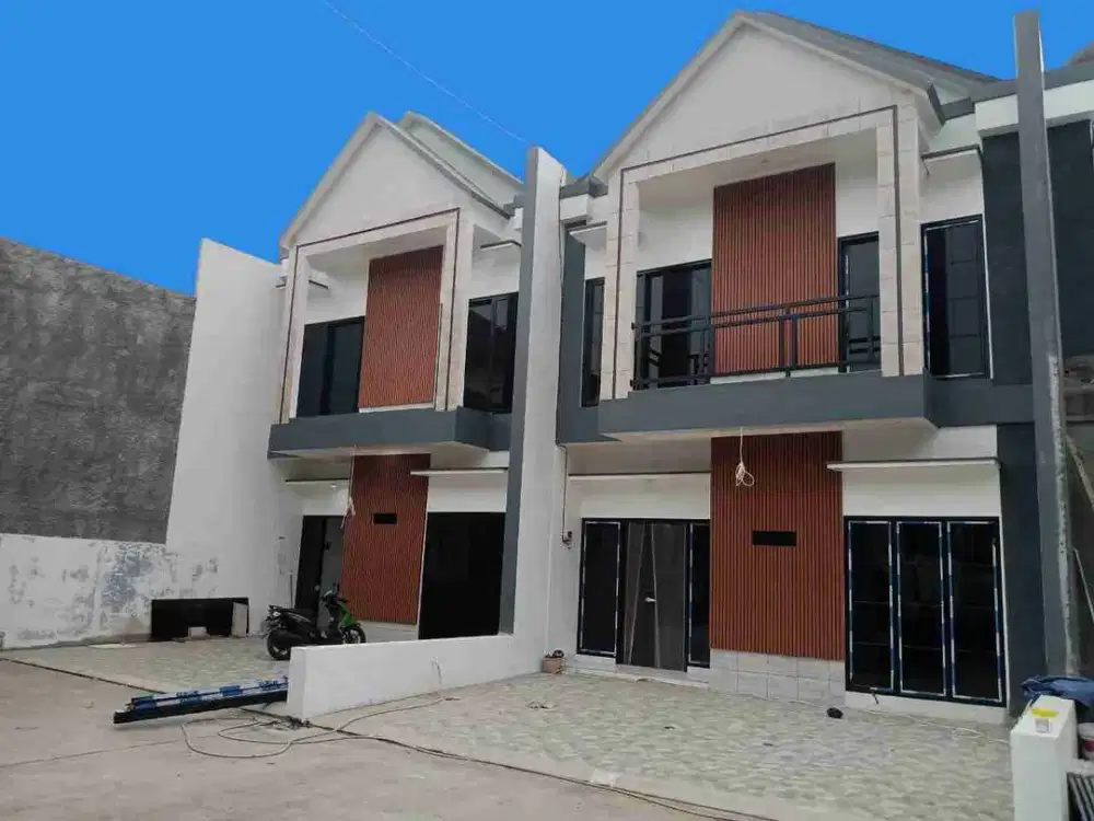 Townhouse Strategis depan Tol Bambu Apus Tmii