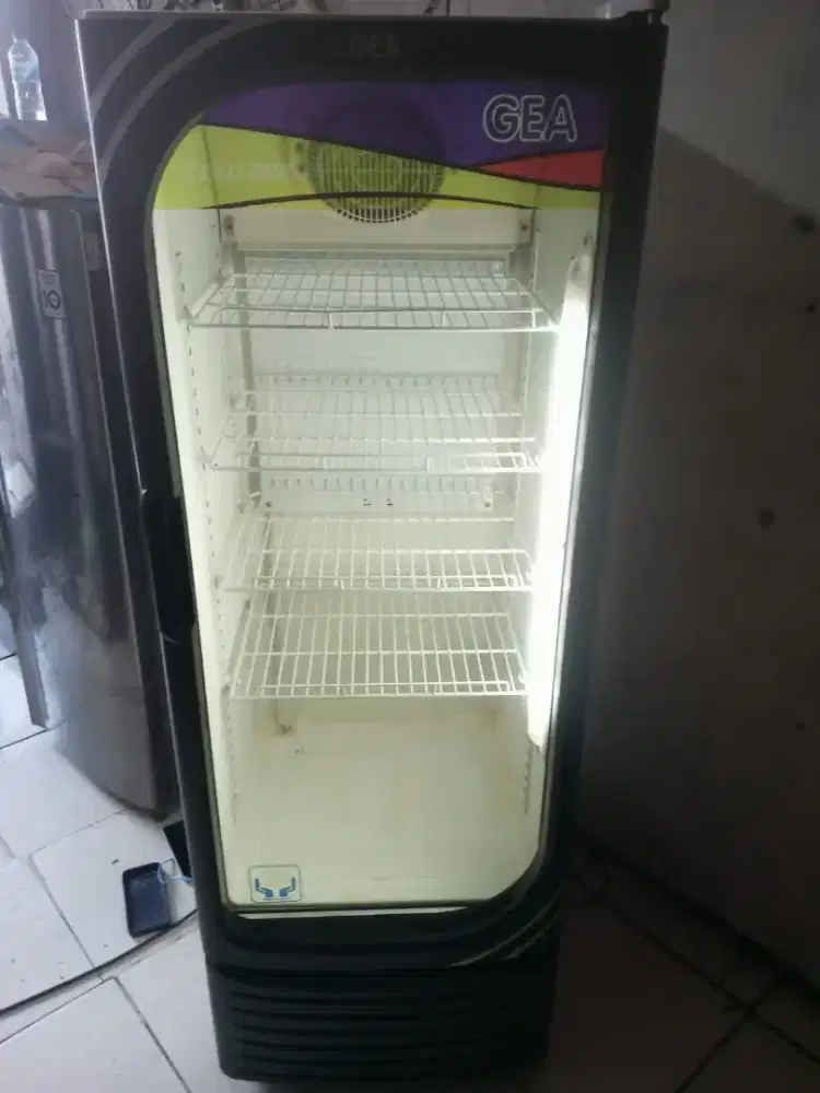 Jual kulkas pendingin minuman ukuran 4 rak tanggung merk GEA