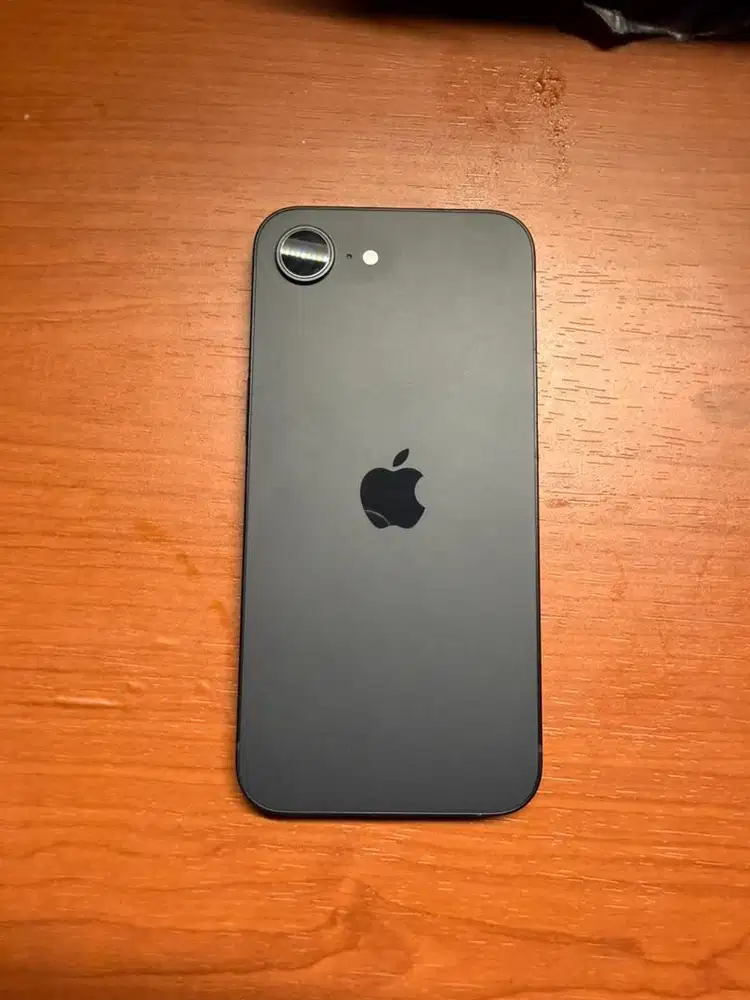 iPhone 16e iBox 128 GB Grey, masih garansi digimap