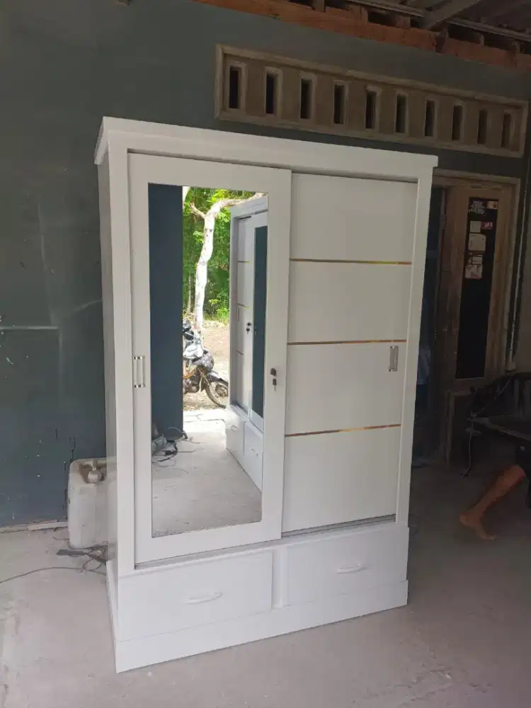 Lemari Sliding Jumbo / lemari pakaian minimalis modern