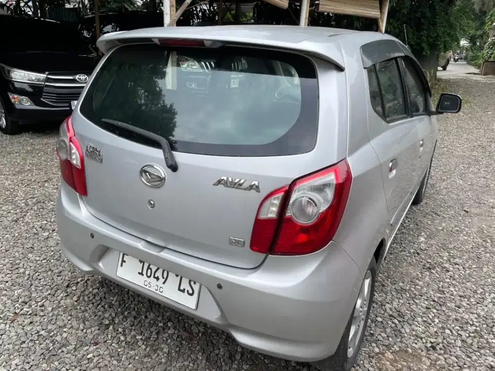 DAIHATSU AYLA X MANUAL 2015