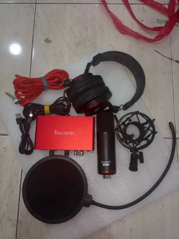 Focusrite Scarlett Solo 3rd gen Studio Bundling NEGO SAMPAI JADI