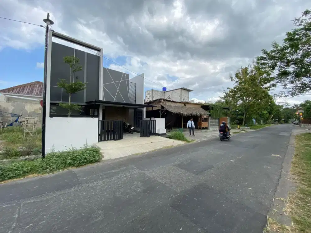 Rumah Strategis Pinggir Jalan Bisa KPR Dekat Tol Tegalrejo