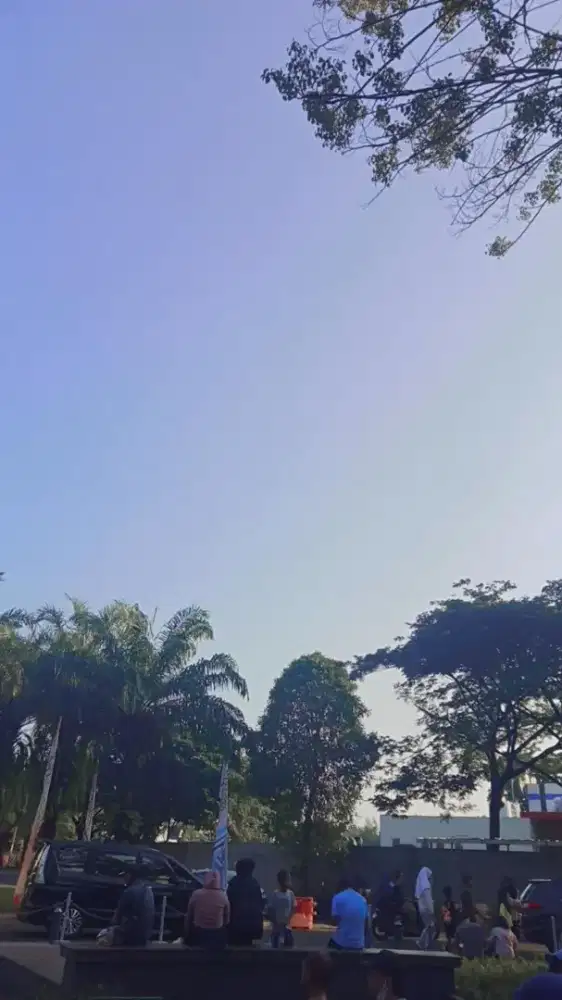 Cari ojek untuk nganter berangkat kerja