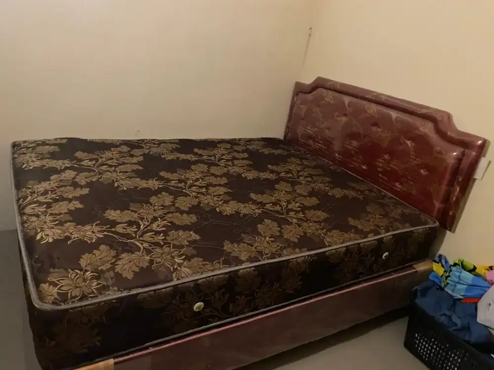 SPRING BED CENTRAL 1set (divan + kasur)