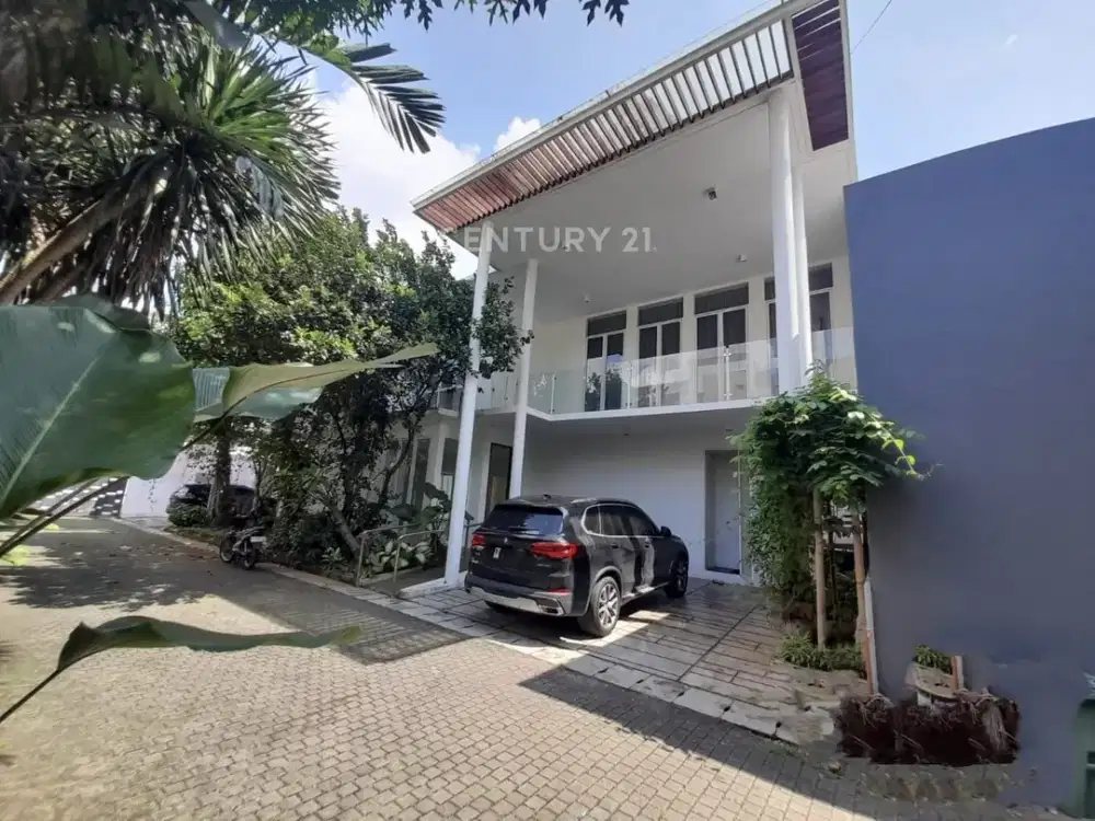 Dijual Rumah Modern Semi Furnish  Kolam Renang Di Pejaten Jaksel