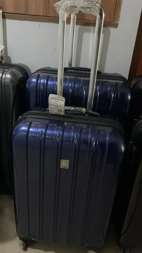 Jual koper Delsey Paris helium Aero size 30 inch