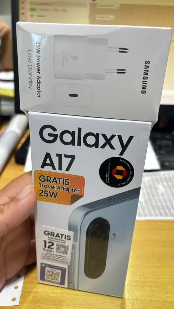 DIJUAL SAMSUNG A17 8/128 LIGHT + ADAPTER
