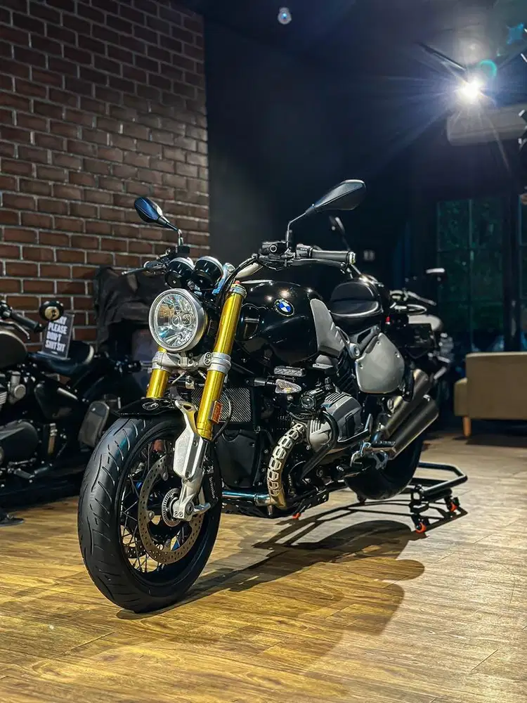 BMW R nine t / R9T 1200 Roadster 2019 FP ATPM Acc ++ low odo mulus