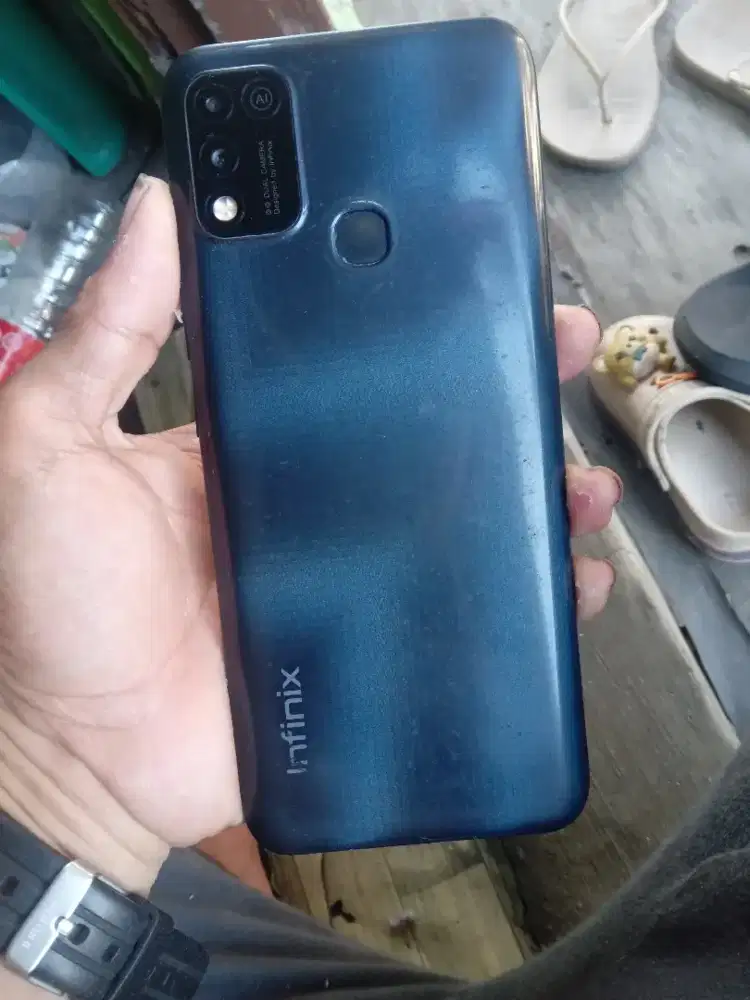 Infinix hot 11play ram 4 64