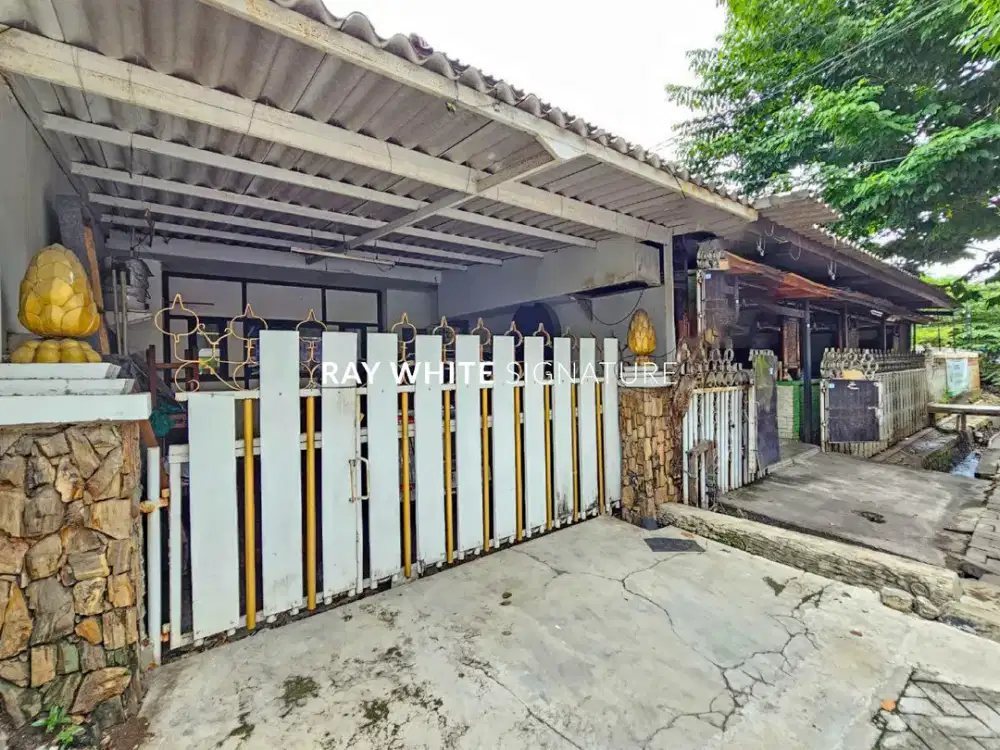 Rumah Zona Komersil di Jl. Abdullah Syafei Gudang Peluru