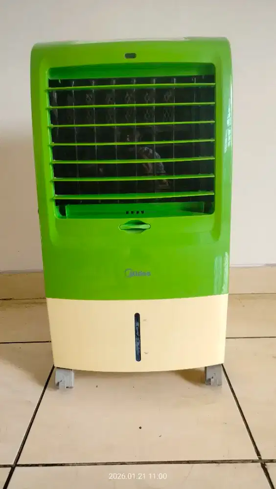 Air cooler Midea (kondisi mati)
