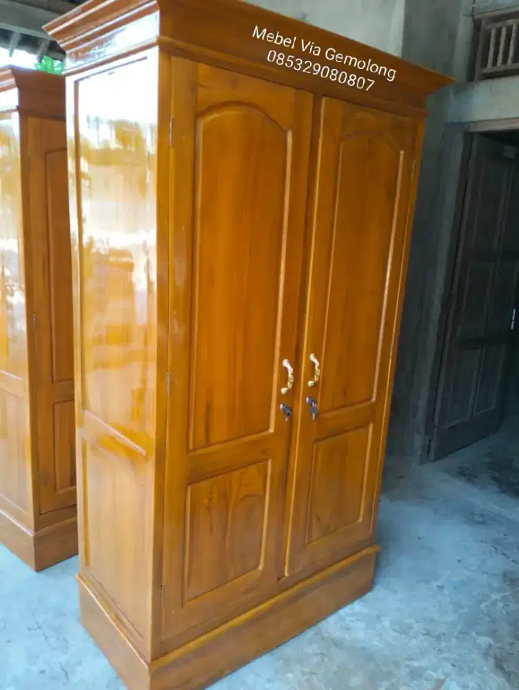 Lemari dua pintu jati