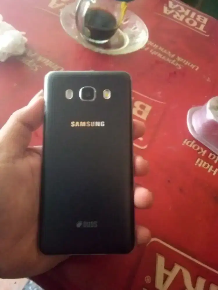 samsung j5(16) ram 2gb rom 16gb btg