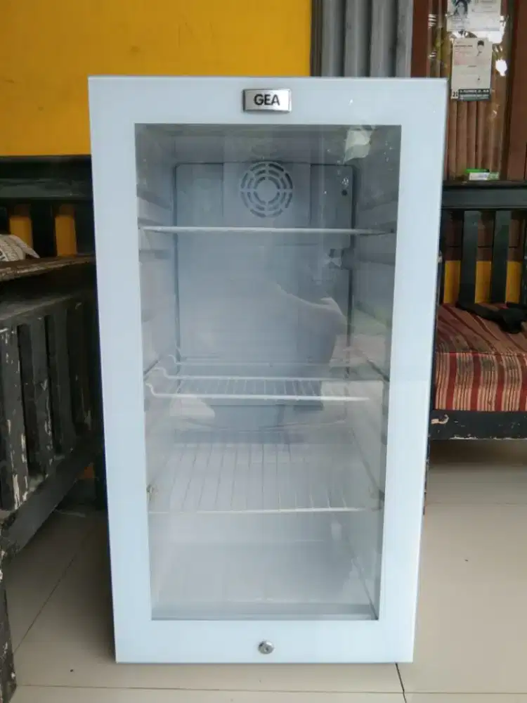 Showcase mini portable Gea