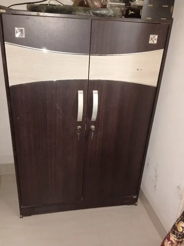 Lemari pakaian bagus