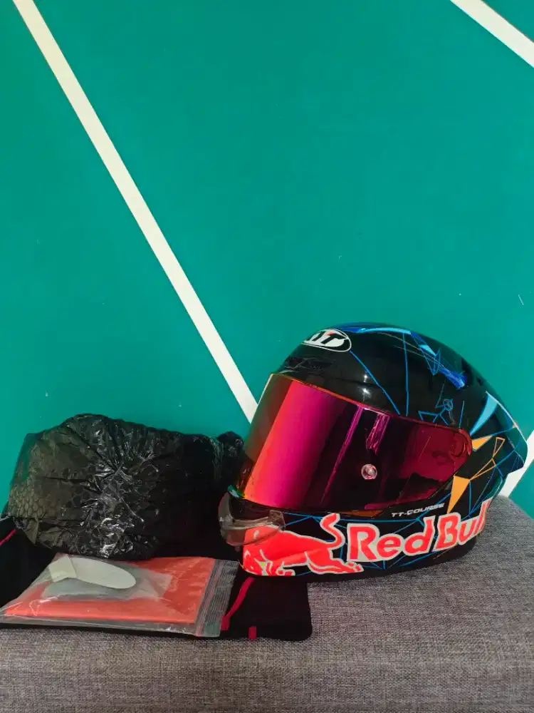 Helm TT Course Pol Espargaro