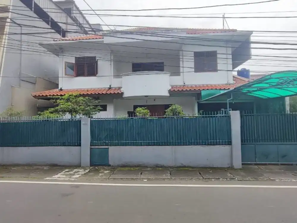 Rumah 2lt di Ciujung Cideng Gambir, Selangkah ke Thamrin dan MRT