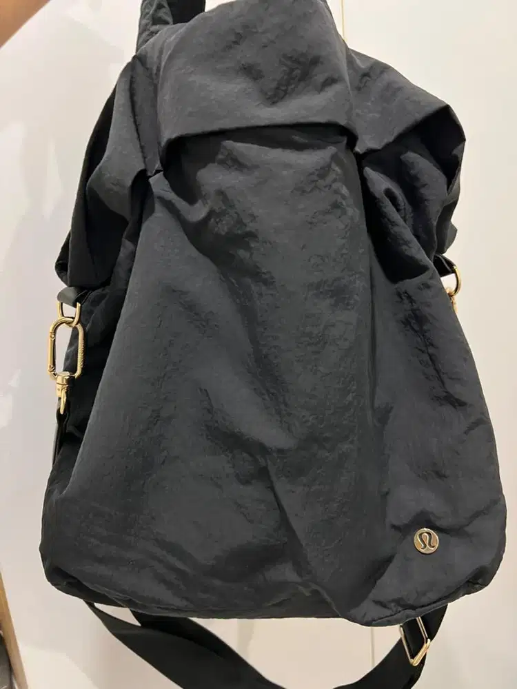 Lululemon Puffer Bag Black Unisex Like New! Original SG