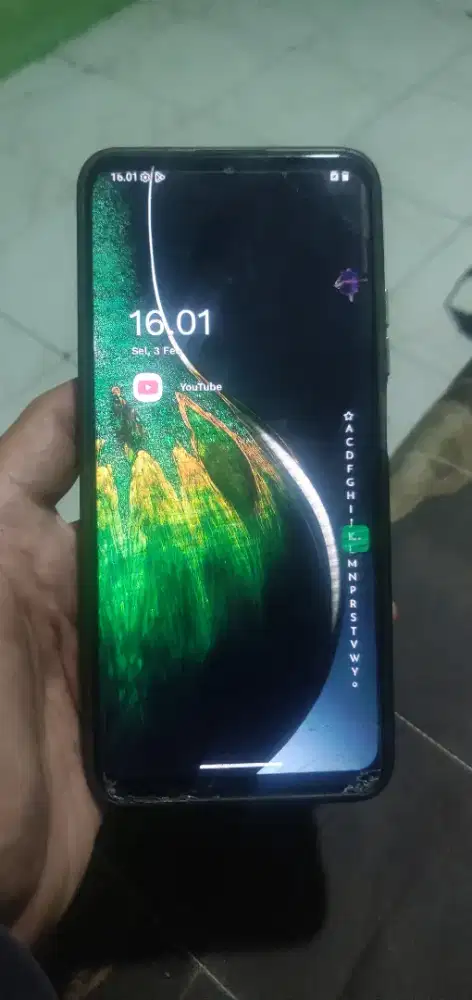 Realme c53 6/128 minus