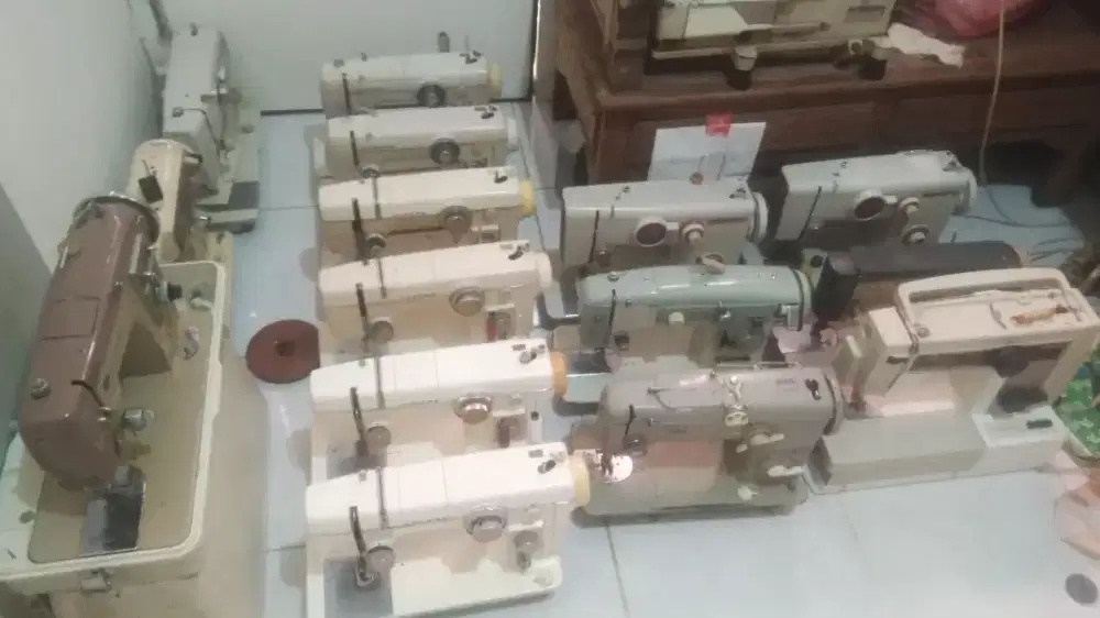 Kami jualan mesin jahit lubang kancing