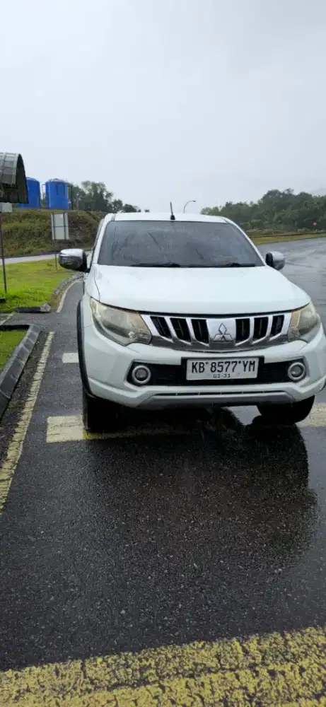 Mitsubishi Triton 4x4 mT 2017 solar