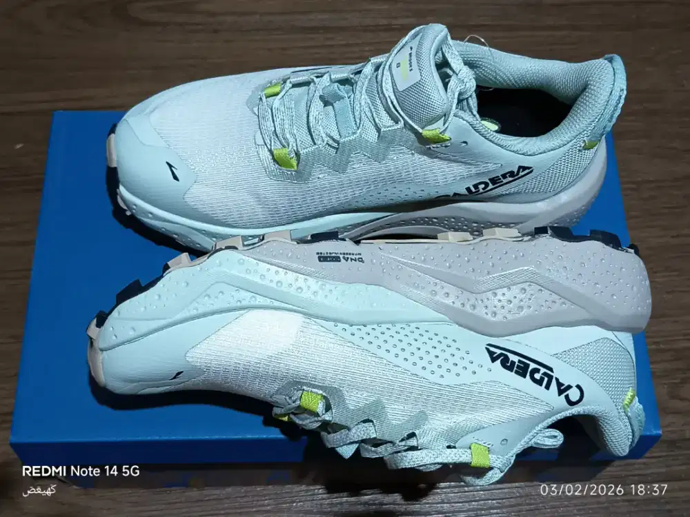 Sepatu Brooks Caldera 8