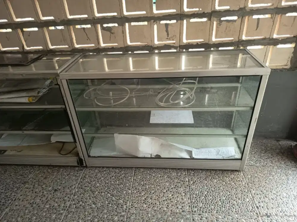 Etalase Bekas Murah Sidoarjo