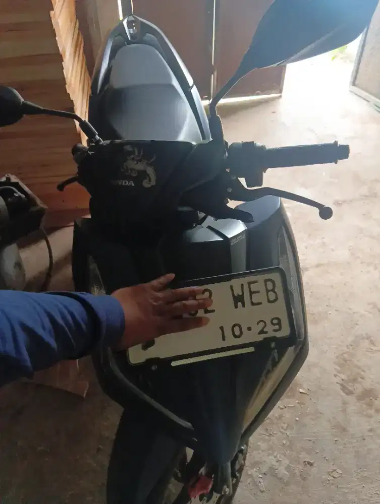 Vario 125 biru dof 2024