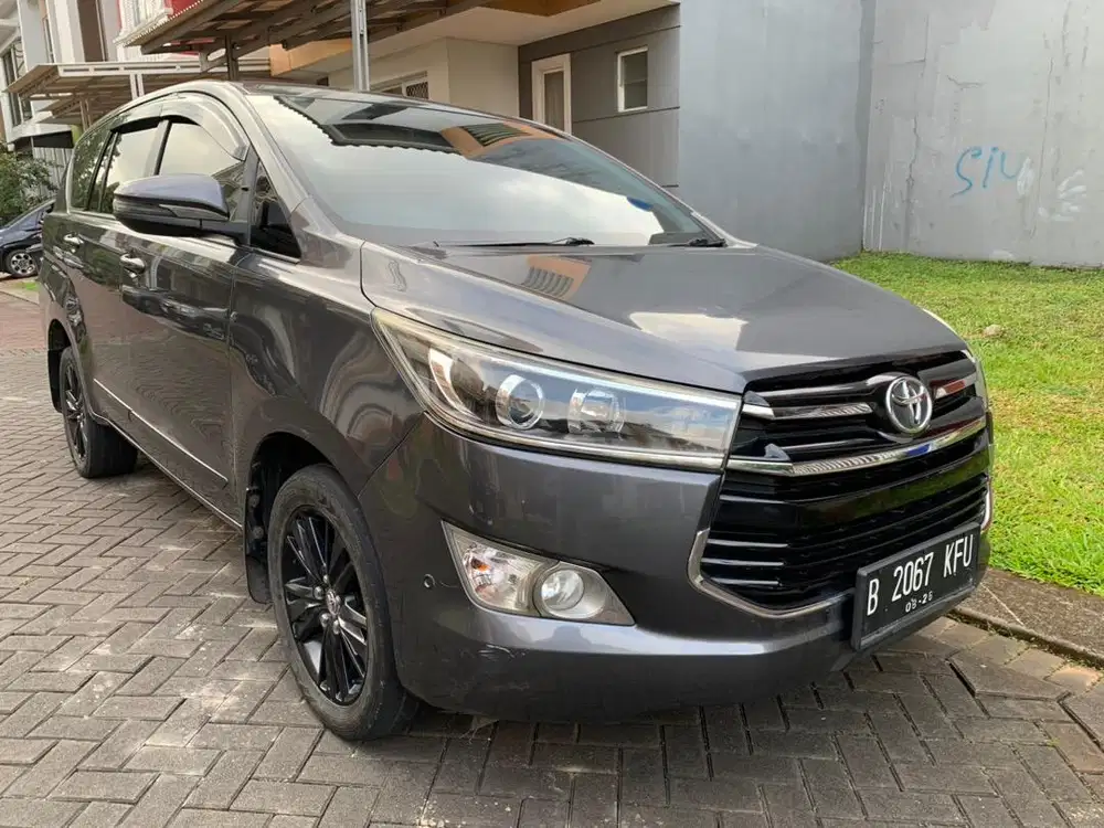 Innova reborn V 2.4 diesel 2017