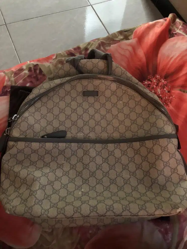 Tas gucci minus fisik sedikit