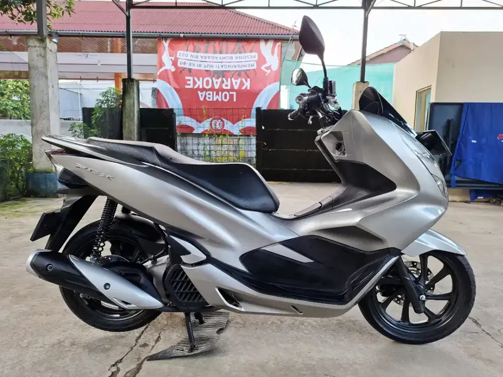 Honda PCX 150 CBS km 28 ribu oroginal