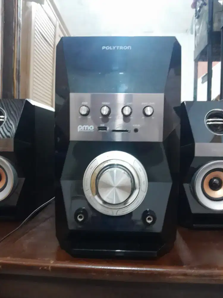 Speaker aktif merk polytron