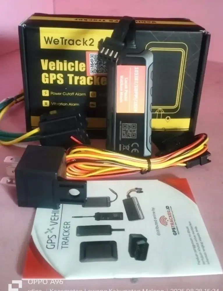 GPS lacak dan monitor kendaraan dan Bahan bakar