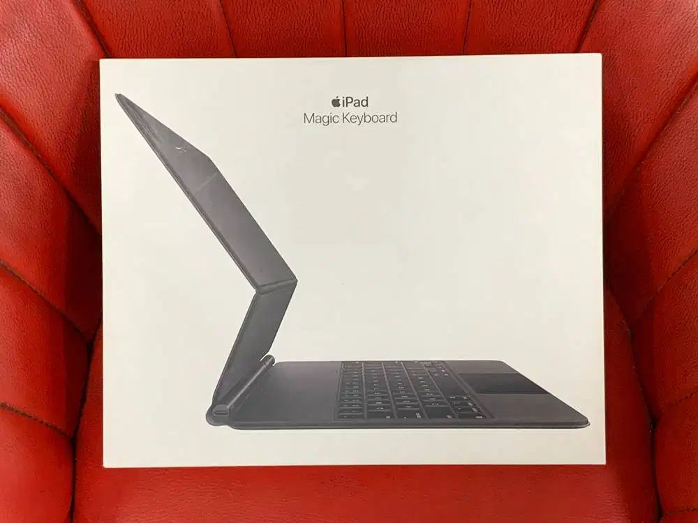 Apple Magic Keyboard 13 inci M4 Second Terawat Fullset Original