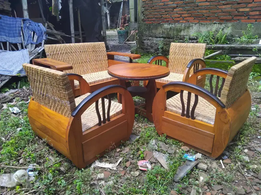 Kursi sedan antik jati lama