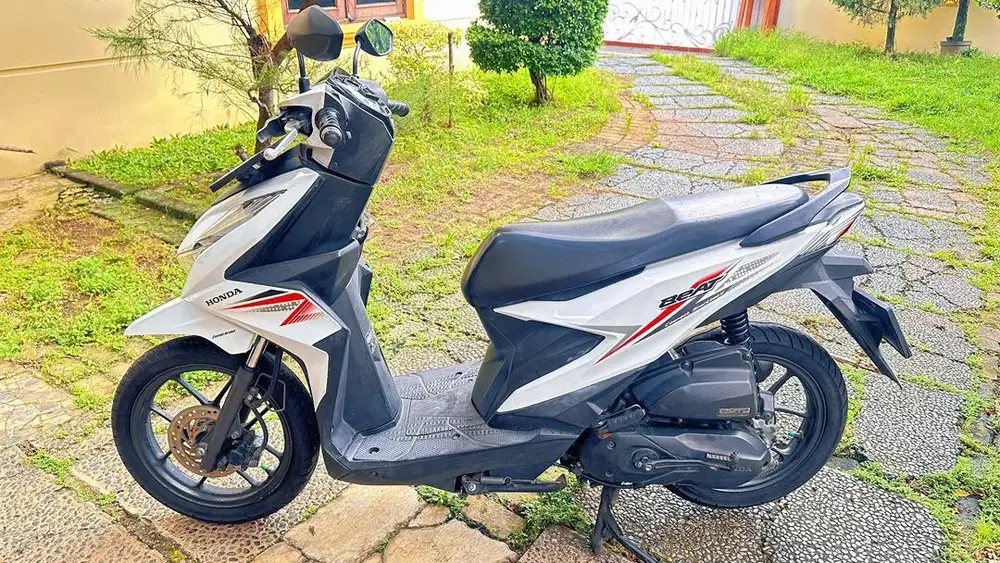 Honda Beat Deluxe 2020 CBS Putih