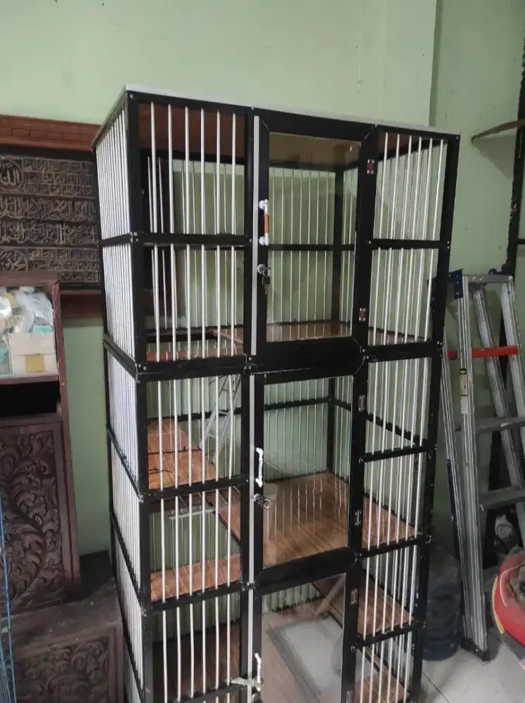 Kandang kucing aluminium tingkat 3