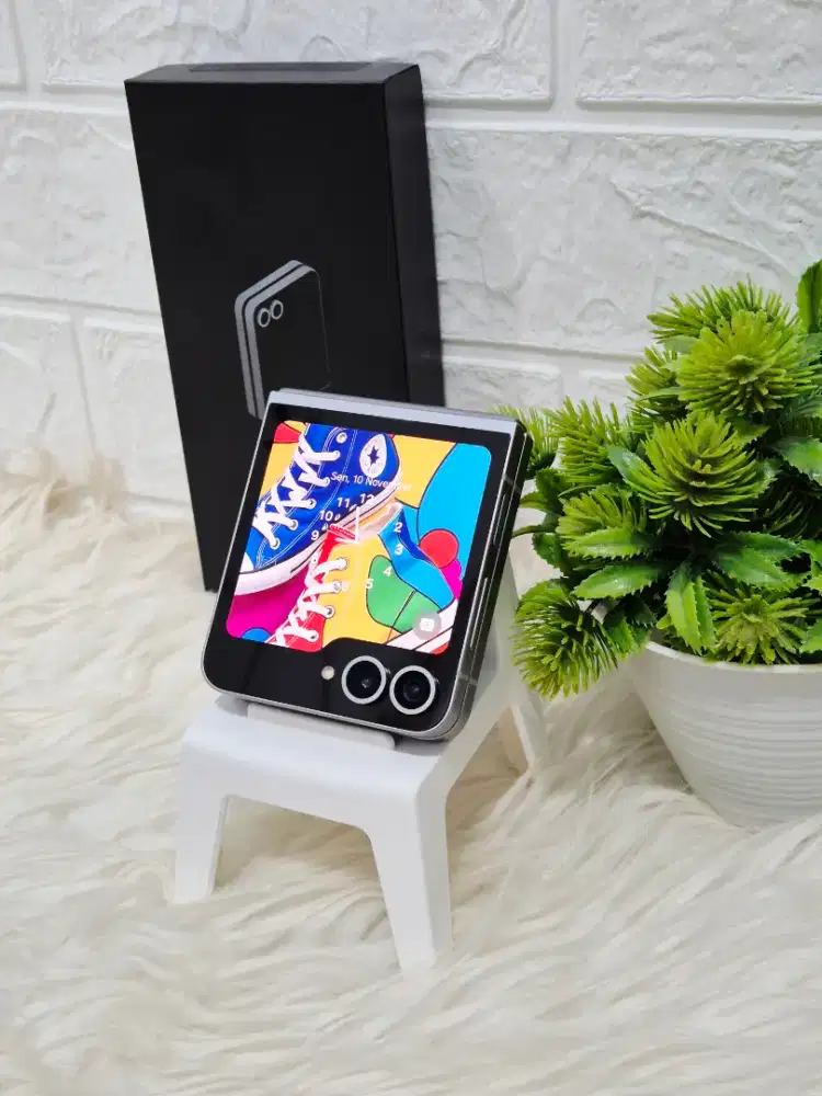 Samsung Z Flip 6 256GB Silver Seadanya