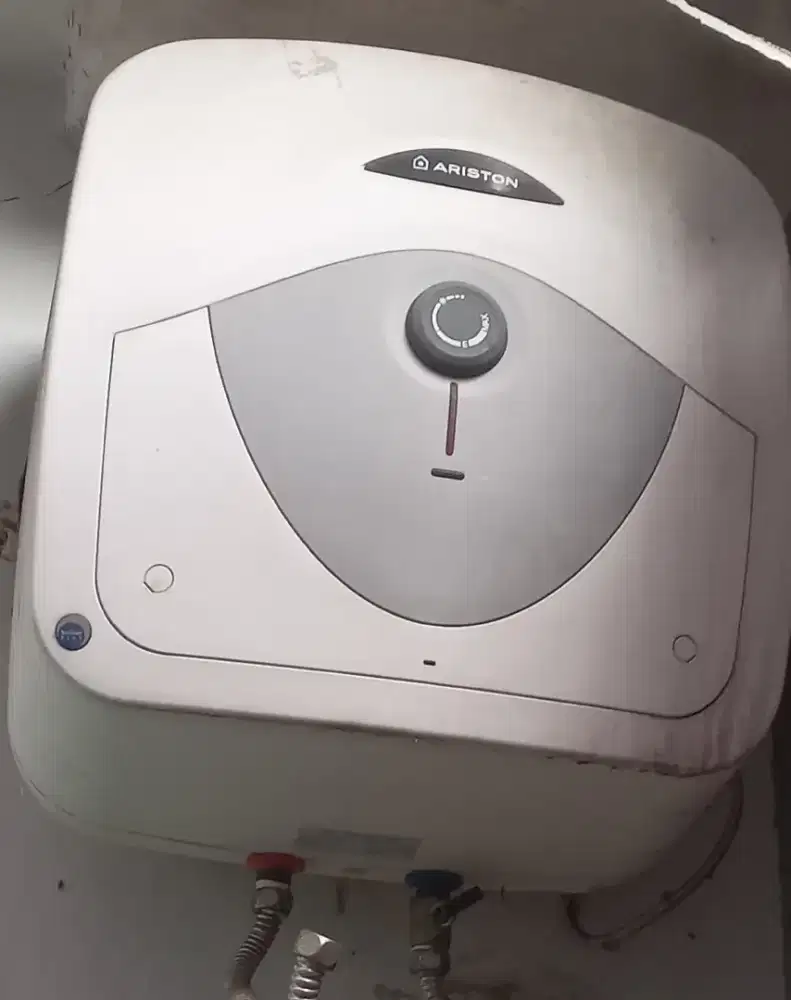 Water heater ARIsTON (second)